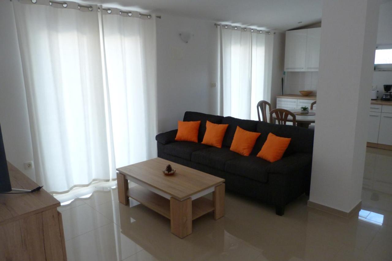 Apartments Monja & Dadi, Malinska, ונטאצ'יצ'י מראה חיצוני תמונה
