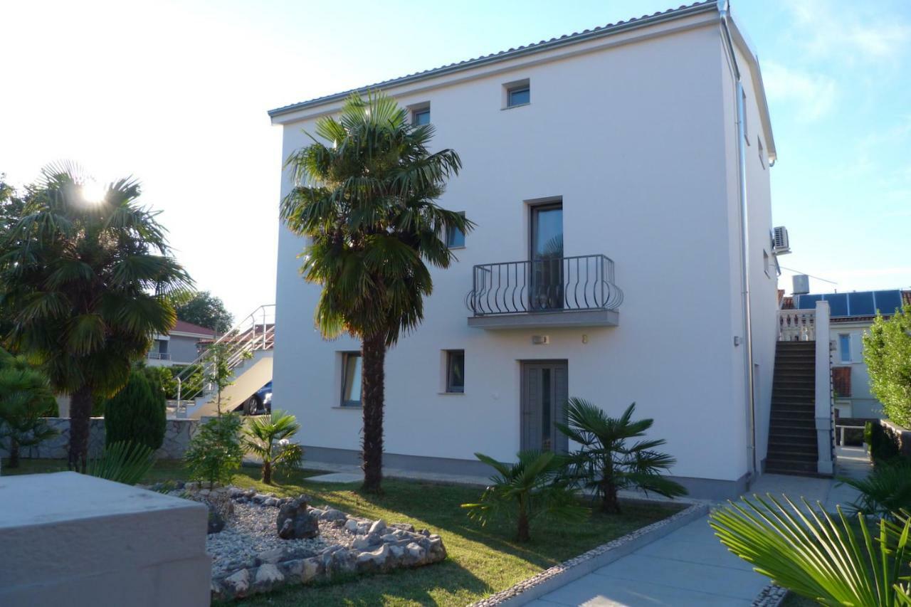 Apartments Monja & Dadi, Malinska, ונטאצ'יצ'י מראה חיצוני תמונה