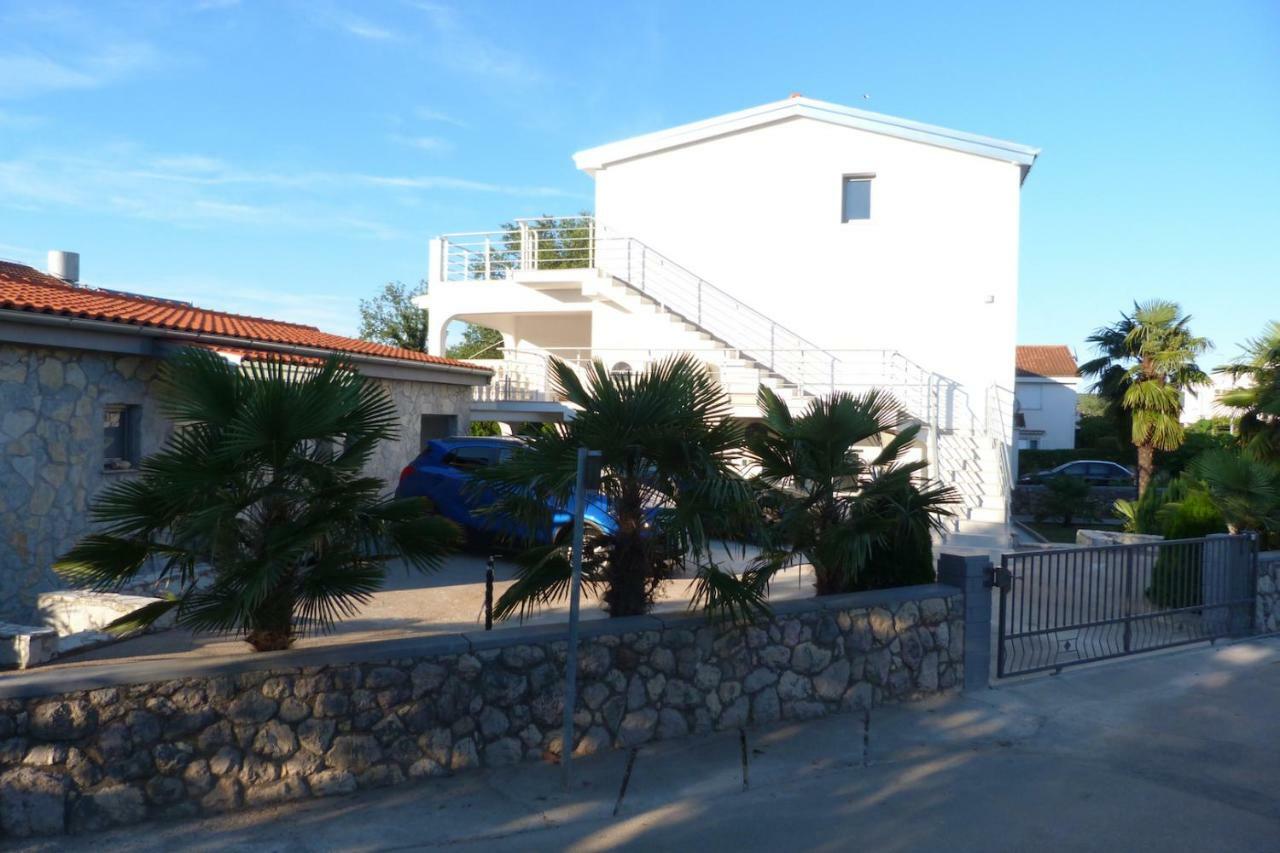 Apartments Monja & Dadi, Malinska, ונטאצ'יצ'י מראה חיצוני תמונה