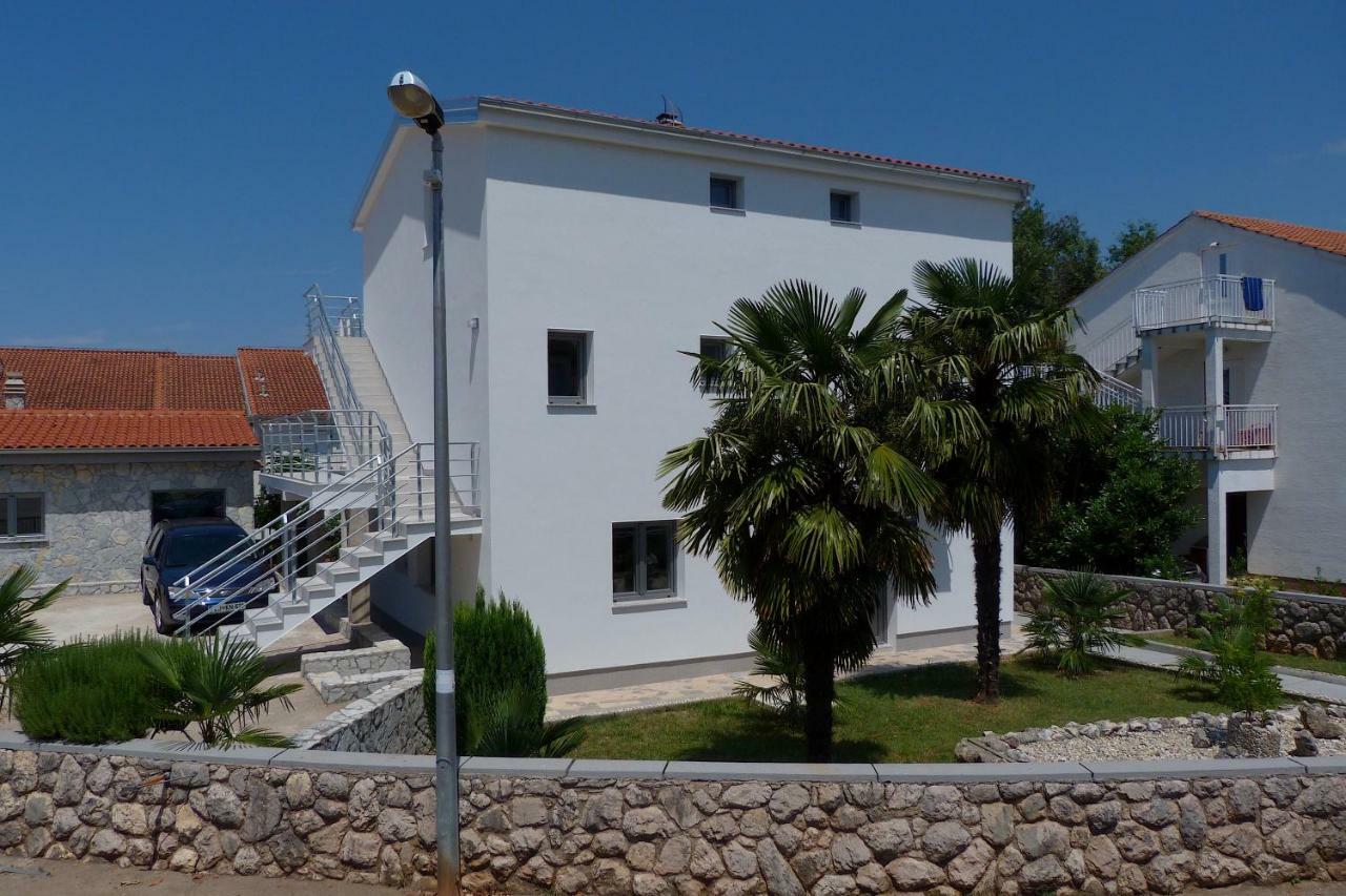 Apartments Monja & Dadi, Malinska, ונטאצ'יצ'י מראה חיצוני תמונה